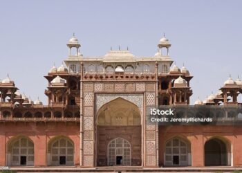 Akbar the Great: Architect of Mughal India's Syncretic CultureAkbar the Great: Architect of Mughal India's Syncretic Culture