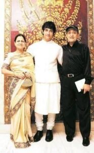 Aamir Khan with parents