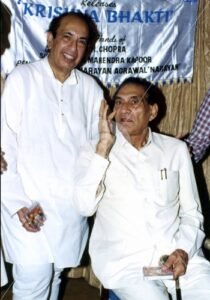 BR Chopra with Mahendra Kapoor