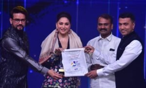 Madhuri ji receives 54th IFFI award