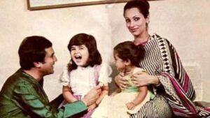 Rajesh Khanna with family