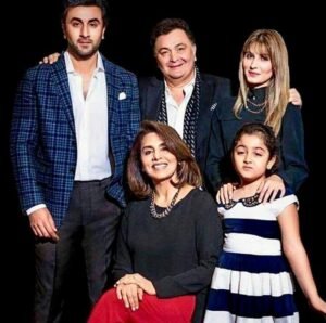 Rishi Kapoor with family