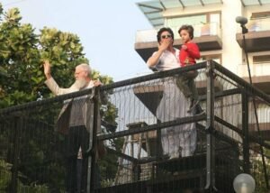 SRK in Mannat