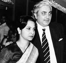 Waheeda Rehman with husband Kamaljeet