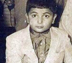 childhood picture of Rishi Kapoor