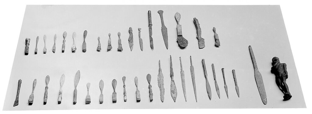 Greek and Roman surgical instruments Wellcome M0000355.jpg — related to Cowasjee’s Nose