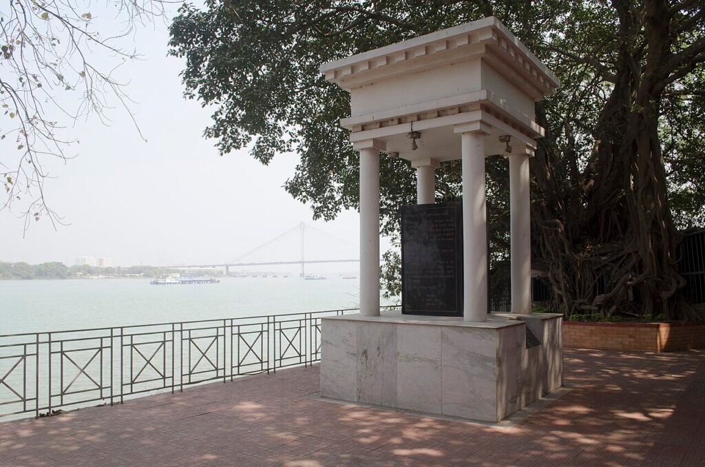 Indenture Memorial near the Kolkata docks.
