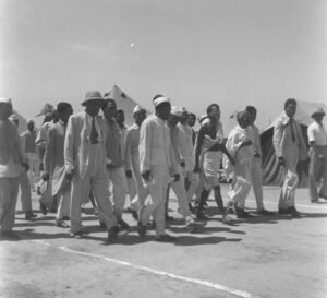 Vinoba Bhave with Jawaharlal Nehru at Kurukshetra refugee camp, 1948